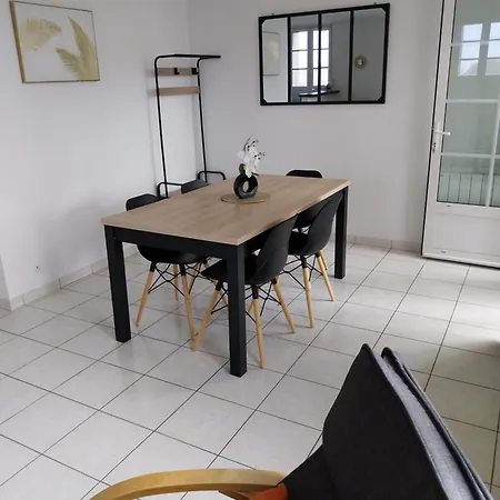 펜션 Maison Face Au Mont Avec Exterieur 아브랑슈